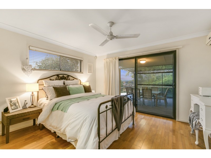 23 Midway Terrace, Pacific Pines QLD 4211