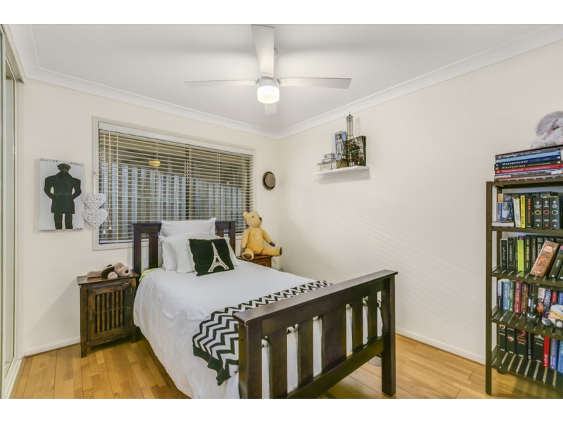 23 Midway Terrace, Pacific Pines QLD 4211