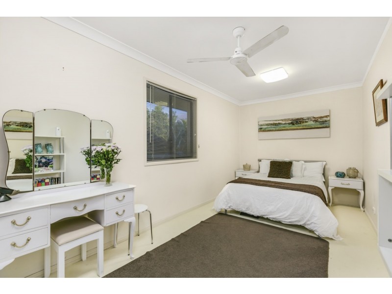 23 Midway Terrace, Pacific Pines QLD 4211