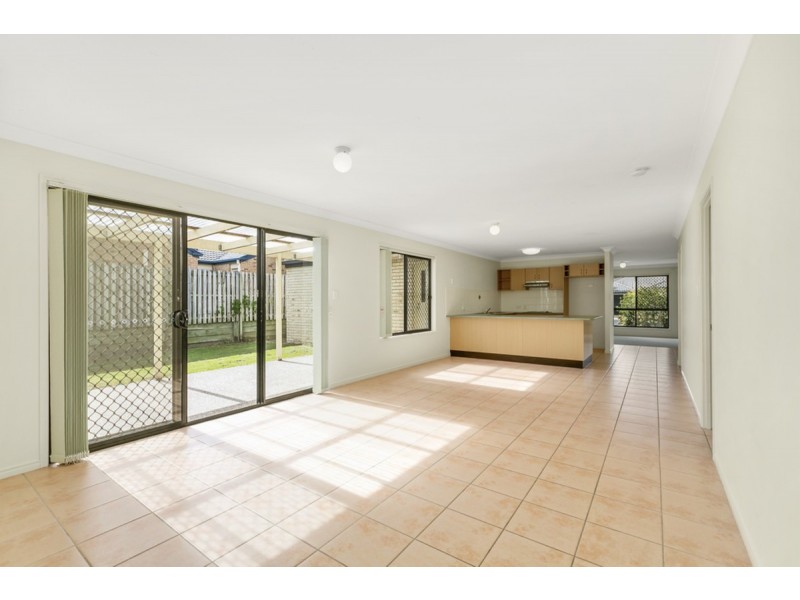 10 Granya Court, Pacific Pines QLD 4211