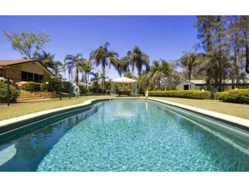 42 Riverdowns Crescent, Helensvale QLD 4212