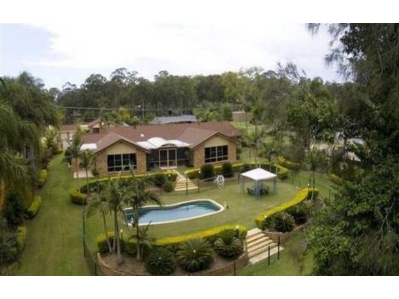 42 Riverdowns Crescent, Helensvale QLD 4212