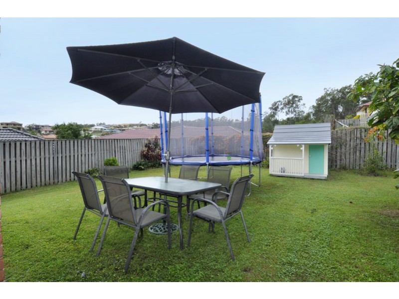 4 Buffalo Crescent, Pacific Pines QLD 4211