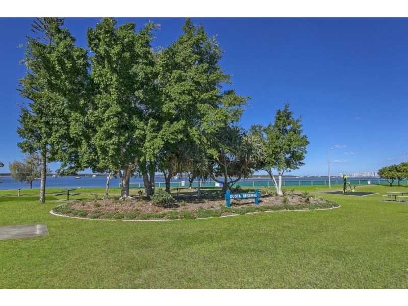 2/550 Marine Parade, Biggera Waters QLD 4216