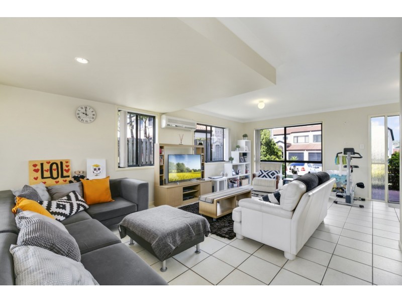 28/141 Pacific Pines Boulevard, Pacific Pines QLD 4211