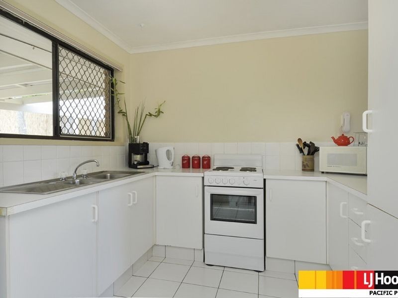 2/16 Paramount Place, Oxenford QLD 4210