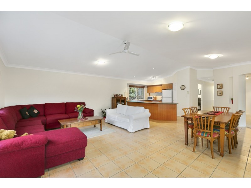 14 Hatutu Street, Pacific Pines QLD 4211