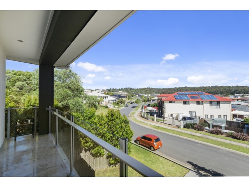 68 Diamantina Circuit, Pacific Pines QLD 4211