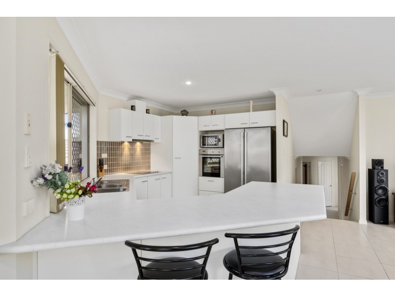 53 Laughlen Chase, Pacific Pines QLD 4211