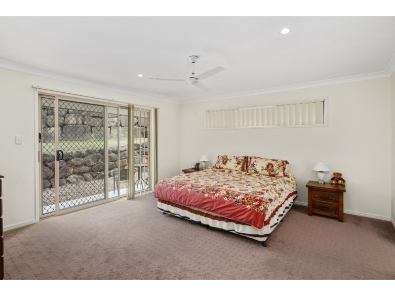 53 Laughlen Chase, Pacific Pines QLD 4211