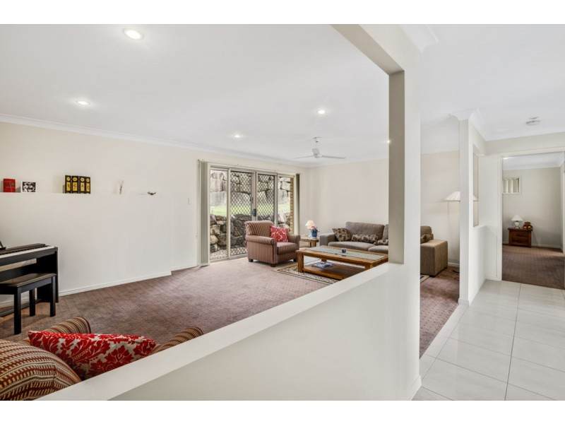 53 Laughlen Chase, Pacific Pines QLD 4211