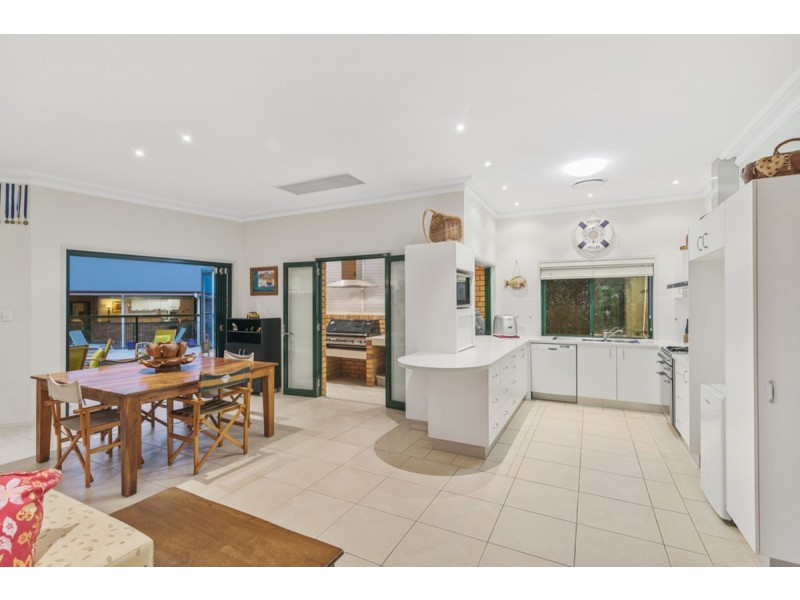 26 Rivertree Avenue, Helensvale QLD 4212