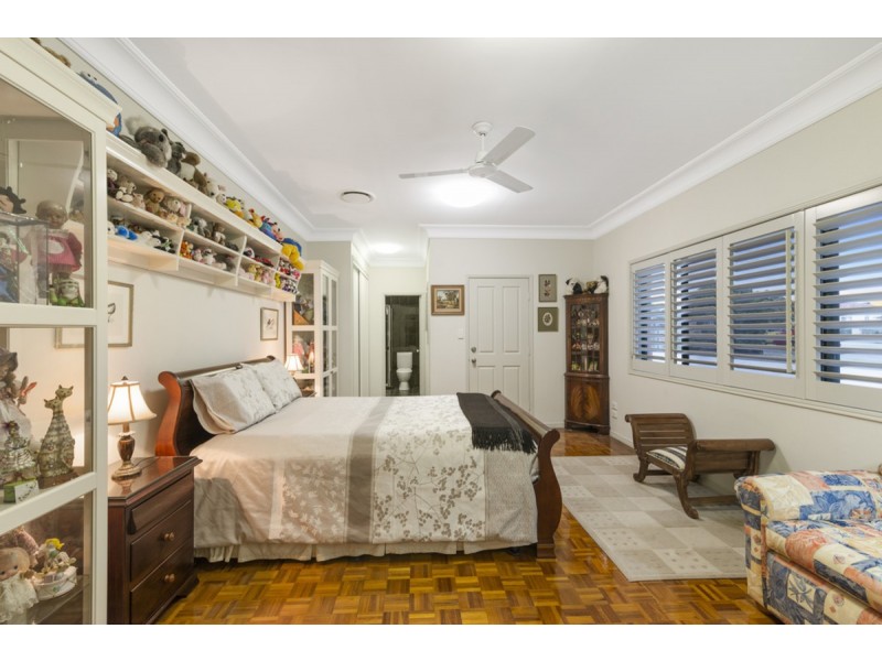 26 Rivertree Avenue, Helensvale QLD 4212