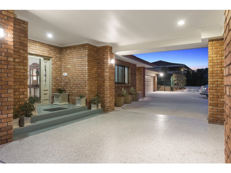 26 Rivertree Avenue, Helensvale QLD 4212