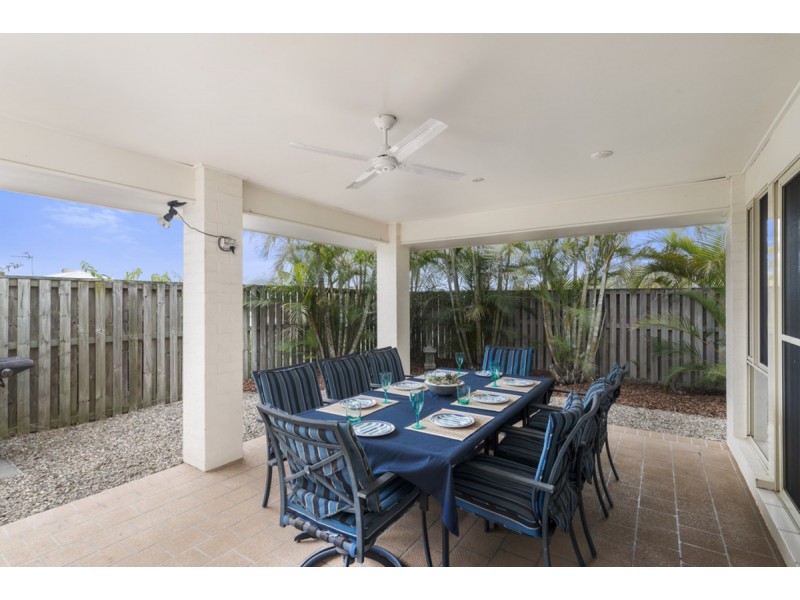 22 Beerwah Street, Pacific Pines QLD 4211