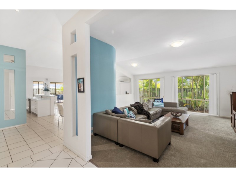 22 Beerwah Street, Pacific Pines QLD 4211