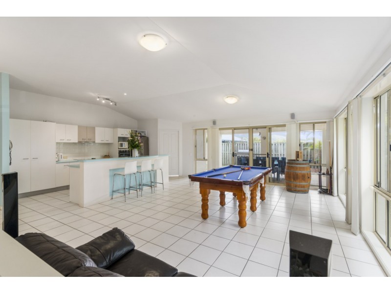 22 Beerwah Street, Pacific Pines QLD 4211