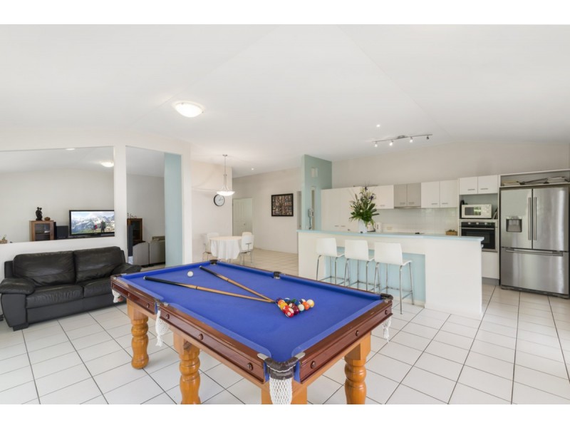 22 Beerwah Street, Pacific Pines QLD 4211