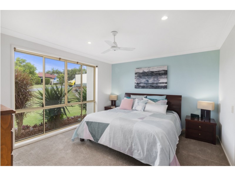 22 Beerwah Street, Pacific Pines QLD 4211