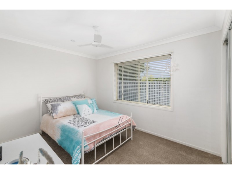 22 Beerwah Street, Pacific Pines QLD 4211