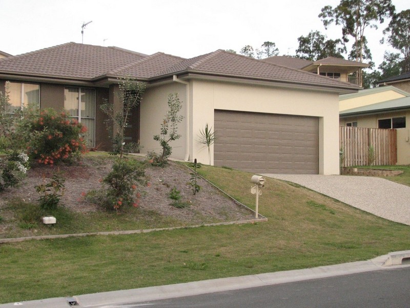 6 Sandow Street, Pacific Pines QLD 4211