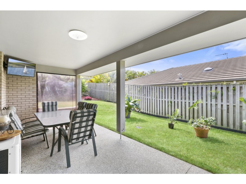 5 Sandow Street, Pacific Pines QLD 4211