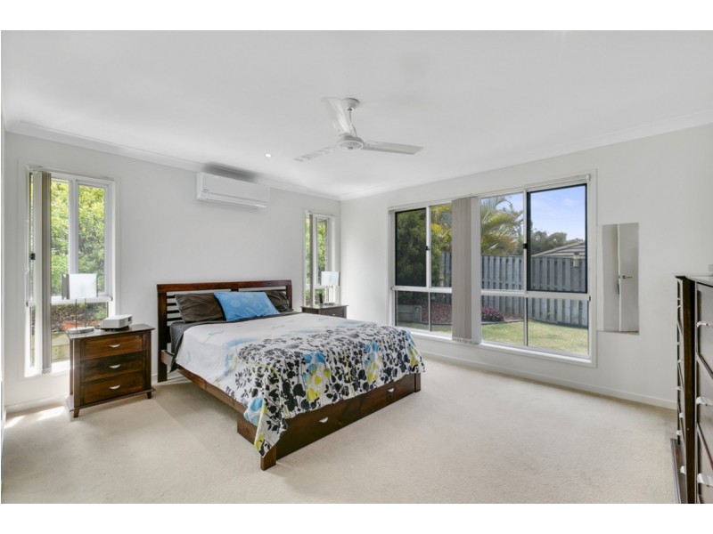 5 Sandow Street, Pacific Pines QLD 4211