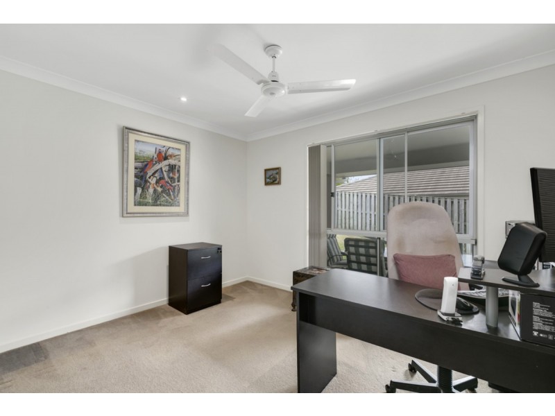 5 Sandow Street, Pacific Pines QLD 4211