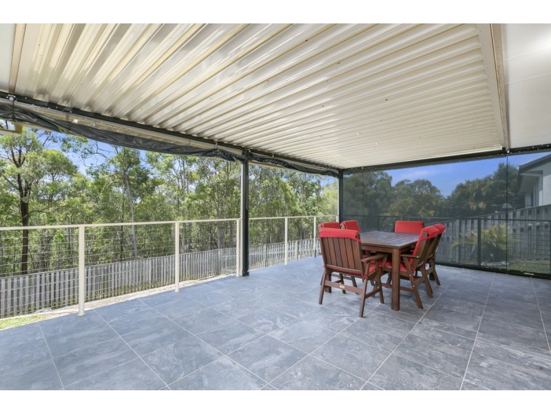 8 Penrhyn Street, Pacific Pines QLD 4211