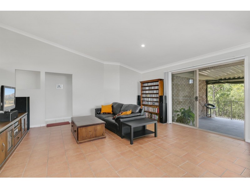 8 Penrhyn Street, Pacific Pines QLD 4211