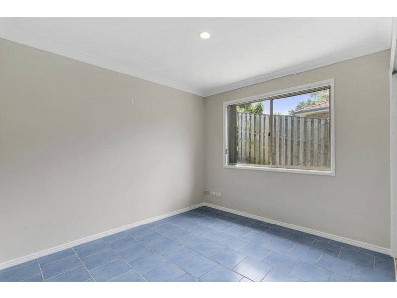 8 Penrhyn Street, Pacific Pines QLD 4211