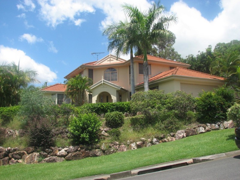 2 Winslow Court, Oxenford QLD 4210