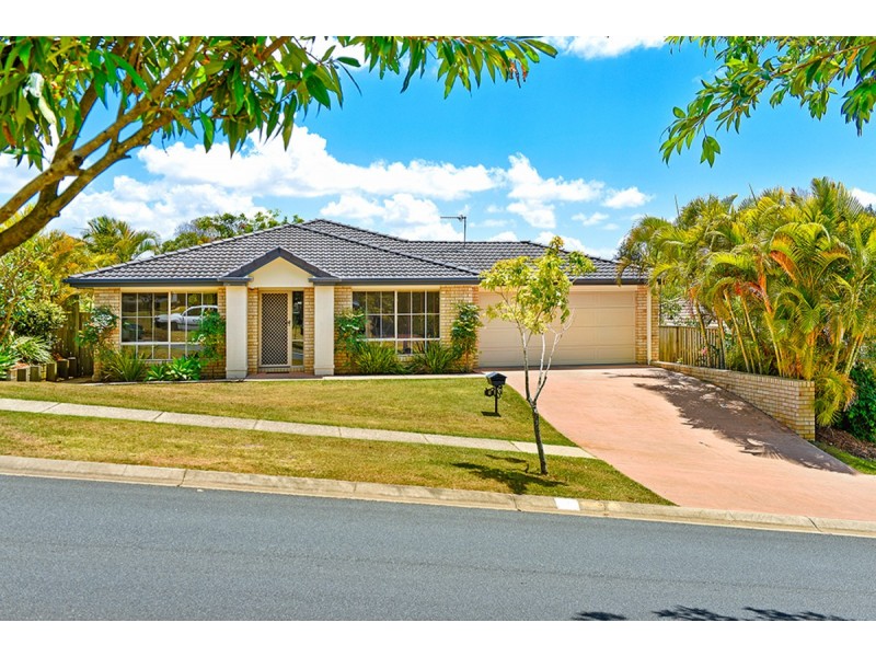 3 Springwood Avenue, Pacific Pines QLD 4211