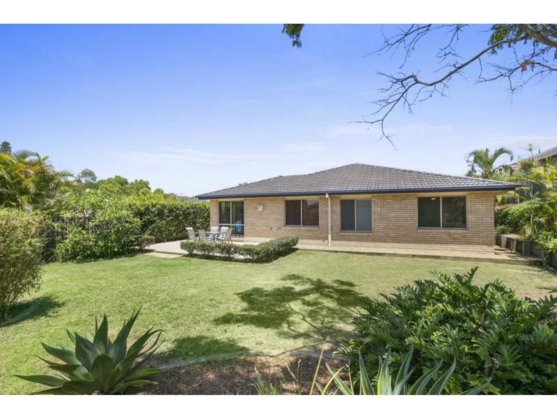 3 Springwood Avenue, Pacific Pines QLD 4211