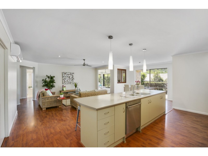 3 Springwood Avenue, Pacific Pines QLD 4211