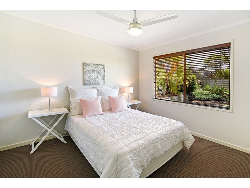 3 Springwood Avenue, Pacific Pines QLD 4211