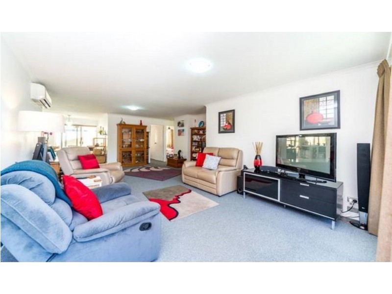 2/1 Universal Street, Oxenford QLD 4210