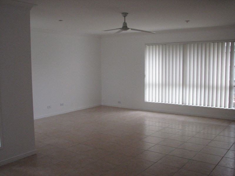 1/23 Mcrae Circuit, Pacific Pines QLD 4211