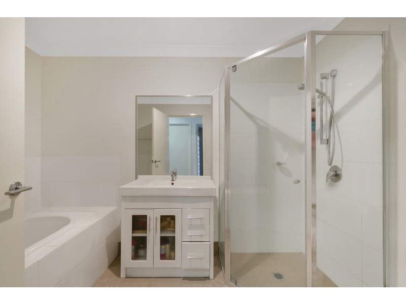 51 Davis Cup Court, Oxenford QLD 4210