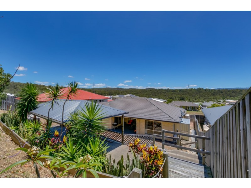 64 Hawkesbury Avenue, Pacific Pines QLD 4211
