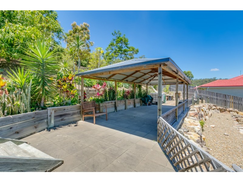 64 Hawkesbury Avenue, Pacific Pines QLD 4211