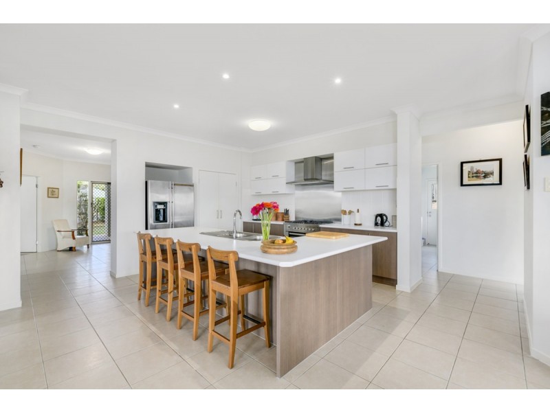 22 Blackheath Terrace, Pacific Pines QLD 4211