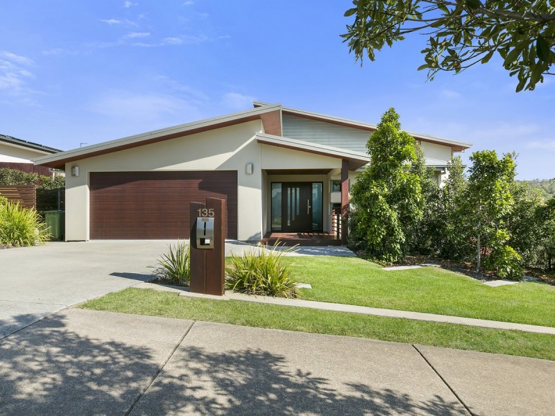 135 Wunburra Circle, Pacific Pines QLD 4211