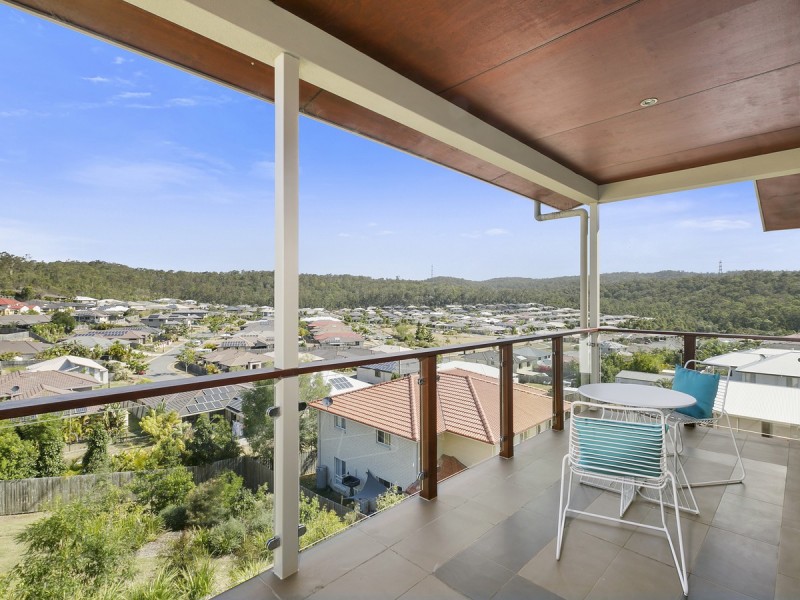 135 Wunburra Circle, Pacific Pines QLD 4211