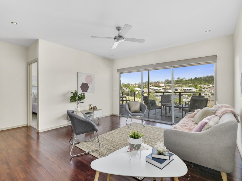 135 Wunburra Circle, Pacific Pines QLD 4211