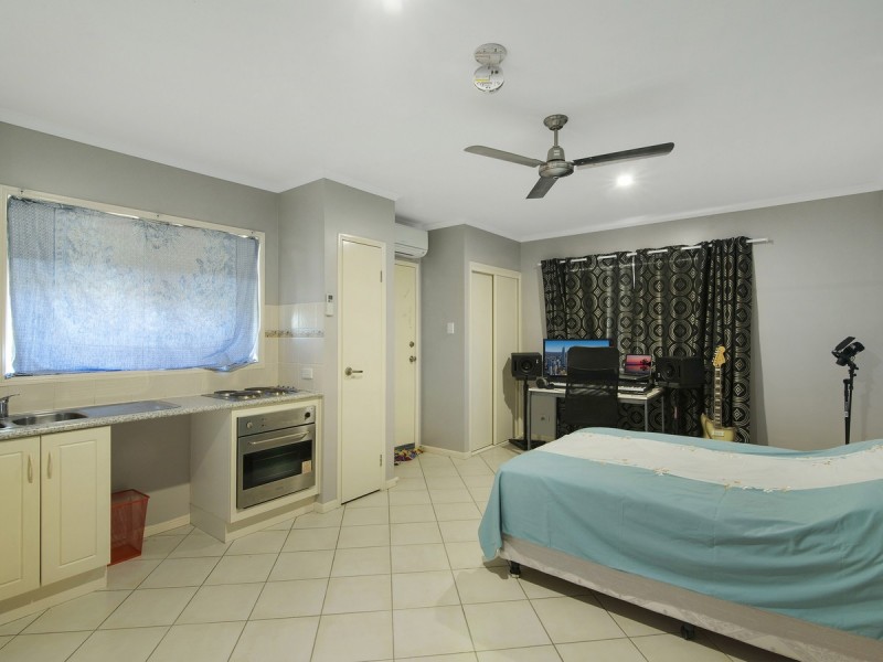 30 Maloney Crescent, Maudsland QLD 4210