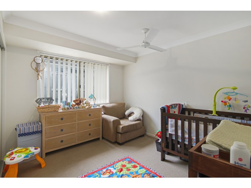 10 Kadie Place, Pacific Pines QLD 4211