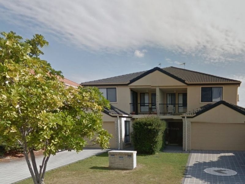 2/12 Crosby Avenue, Pacific Pines QLD 4211