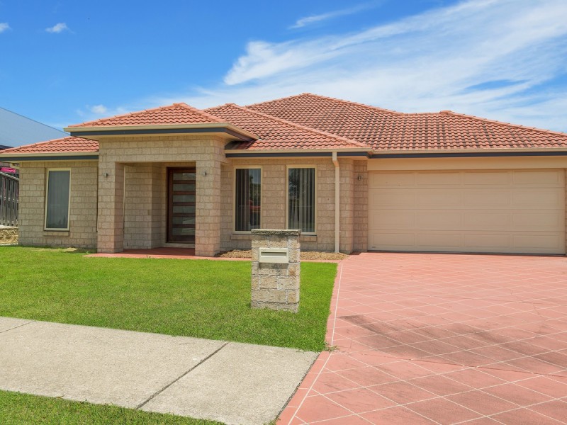 115 Wunburra Circle, Pacific Pines QLD 4211