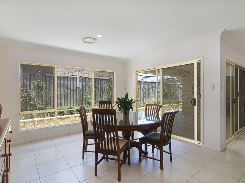 115 Wunburra Circle, Pacific Pines QLD 4211